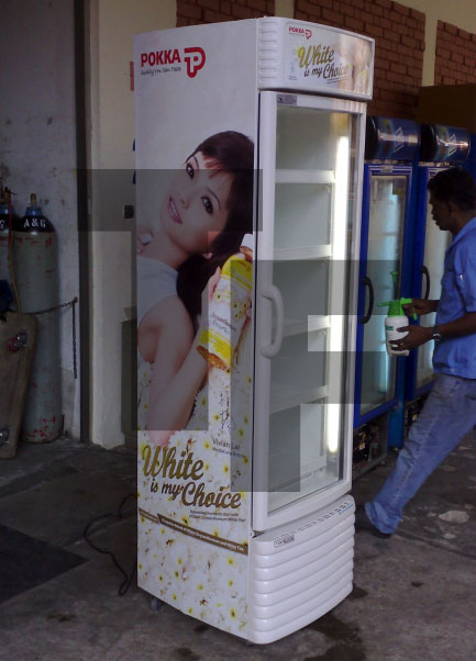 Pokka Sanden Vertical Cooler