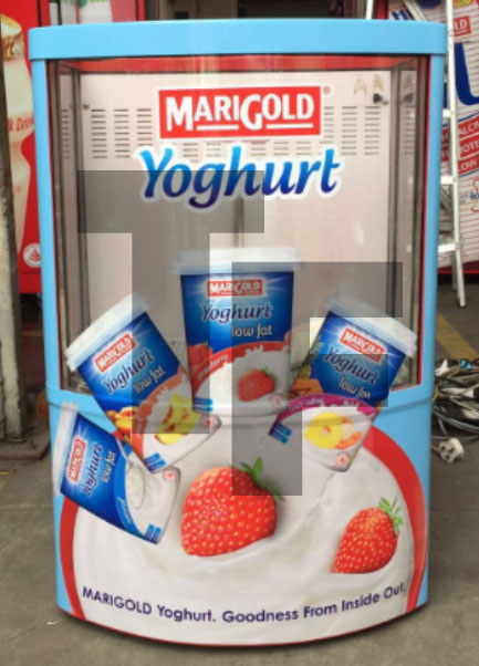 Marigold Yoghurt Sanden Open Top With Front Curve Glass Cooler